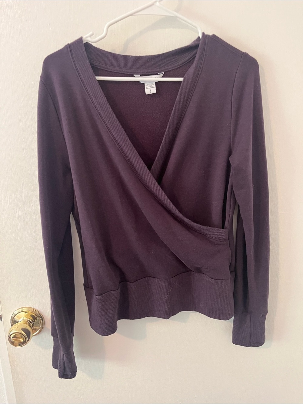 Athleta Women’s Recharge Sweatshirt Cross Front Purple Plum Iris Size Small - Picture 2 of 10